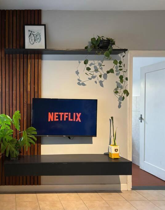 Apartment Apto Com Dois Quartos, Pertinho Do Metro Faria Lima