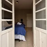 Apto Com Dois Quartos, Pertinho Do Metro Faria Lima