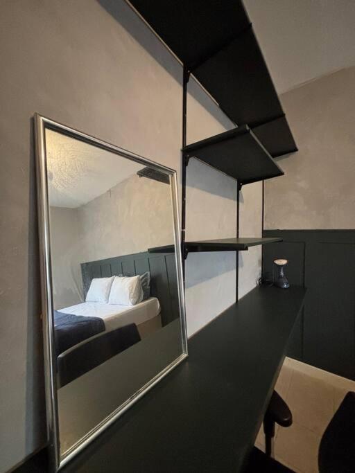Apartamento Apto Com Dois Quartos, Pertinho Do Metro Faria Lima *